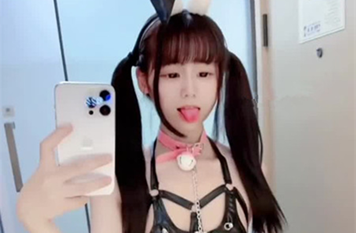 小雯宝-兔耳少女情趣服玩具自慰喷水[1V/263M]