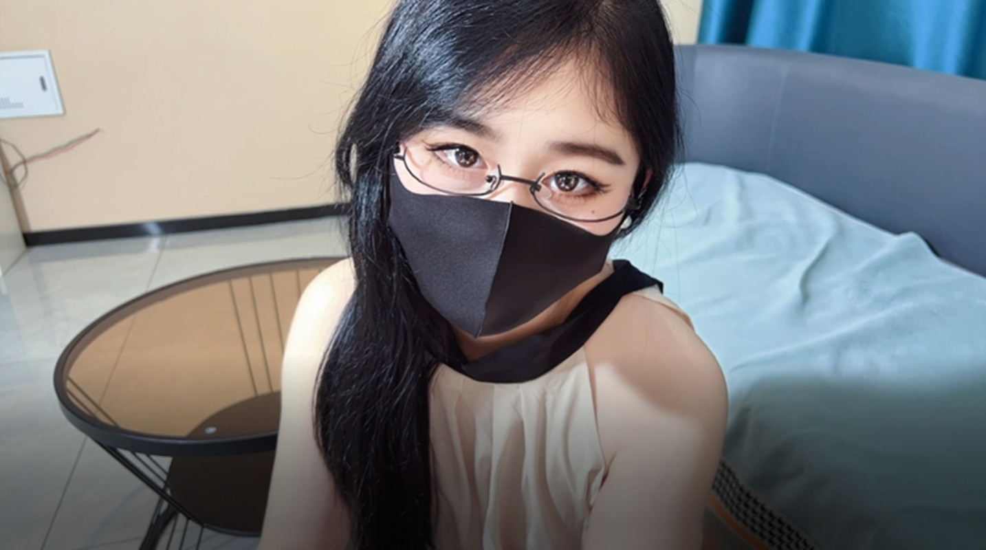 萌崽儿-情趣丝袜诱惑女秘书御姐后入白皙蜜桃臀[1V/3.69G]