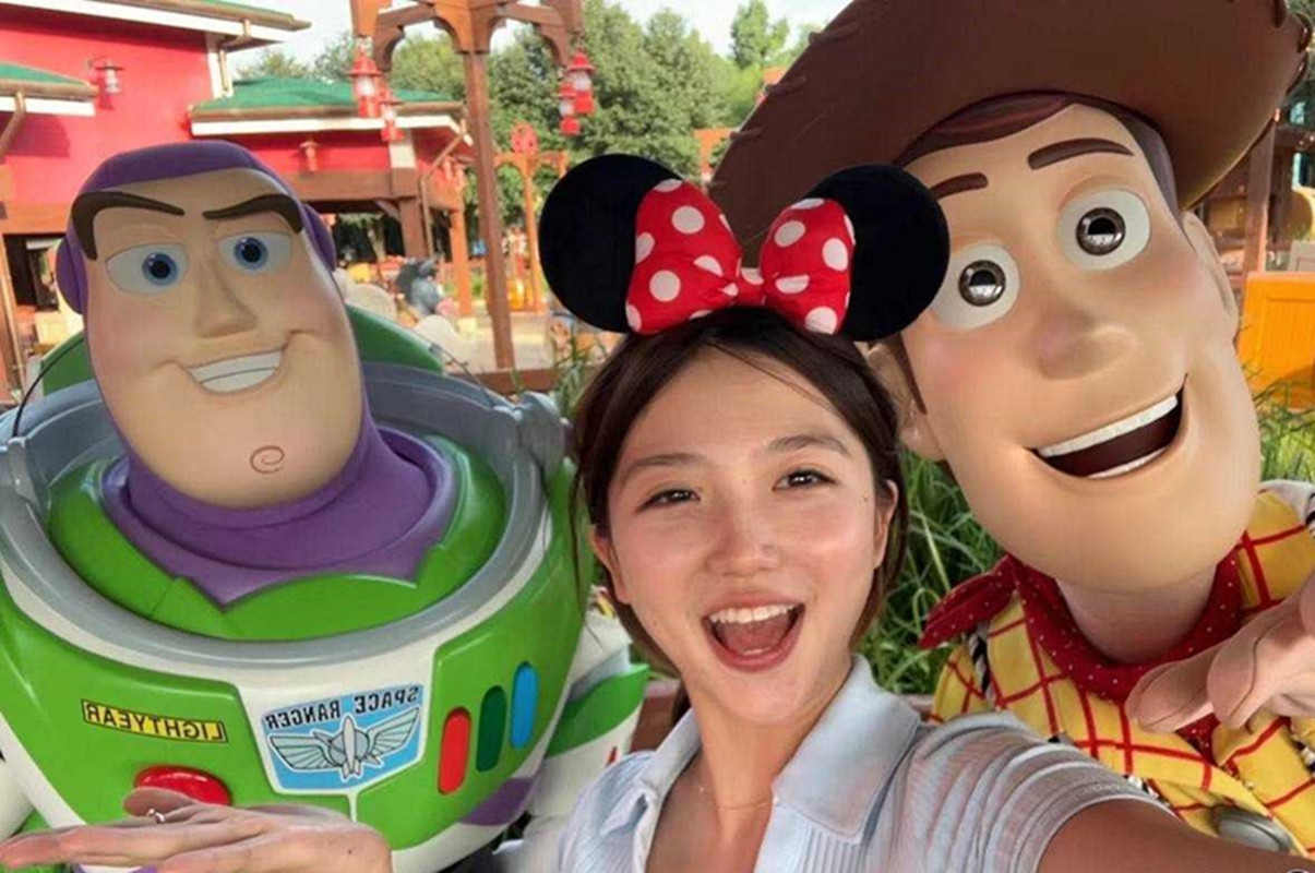 李书妍-浙江财经大学极品反差婊清纯校花级女神不雅视频据说与前任分手后被渣男流出！[1V+4GIF+8P/56.3M]