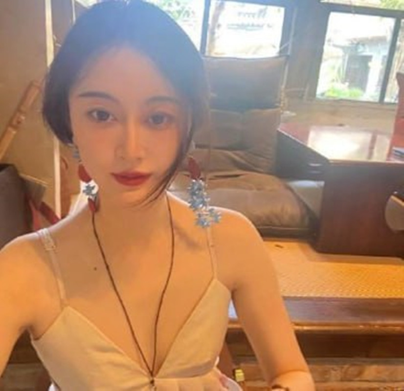 王丽莎-河北艺术职业学院极品校花私下淫乱偷情金主床上浪荡双腿打颤[1V+6GIF+9P/85M]