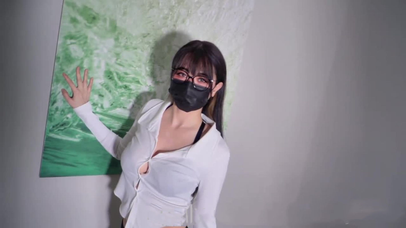 小水水-和男朋友吵架之后的眼镜妹和男闺蜜喝酒给男票带绿帽子[1V/489M]