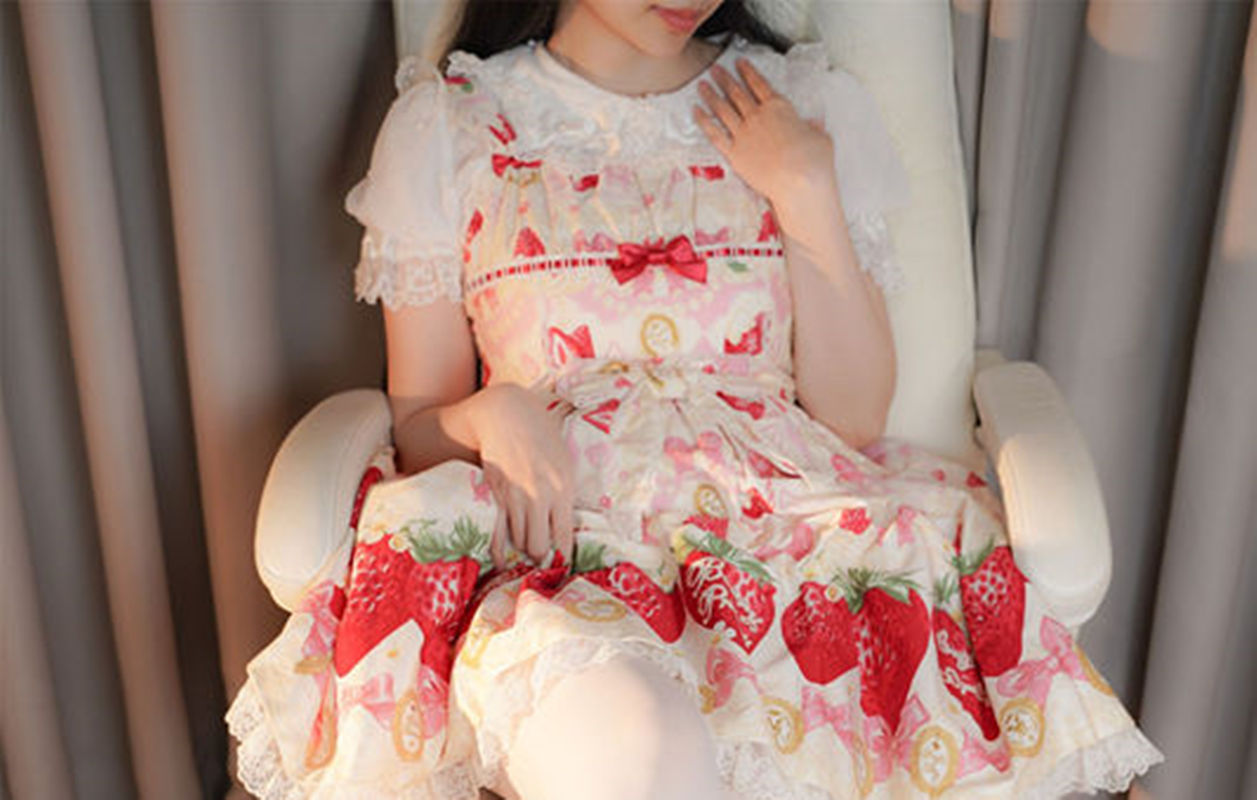 MisakiSuzuki-草莓洛丽塔[1V+34P/745M]