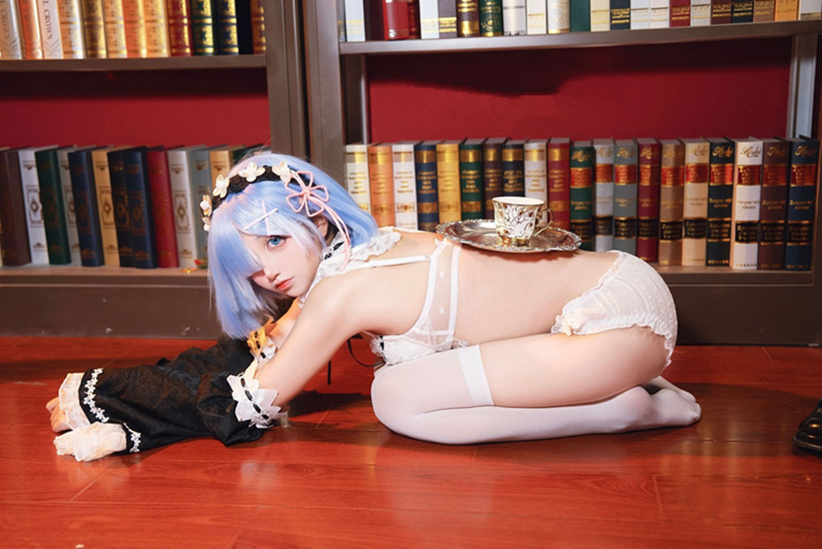 曲奇软fufu-蕾姆女仆[1V+78P/157M]