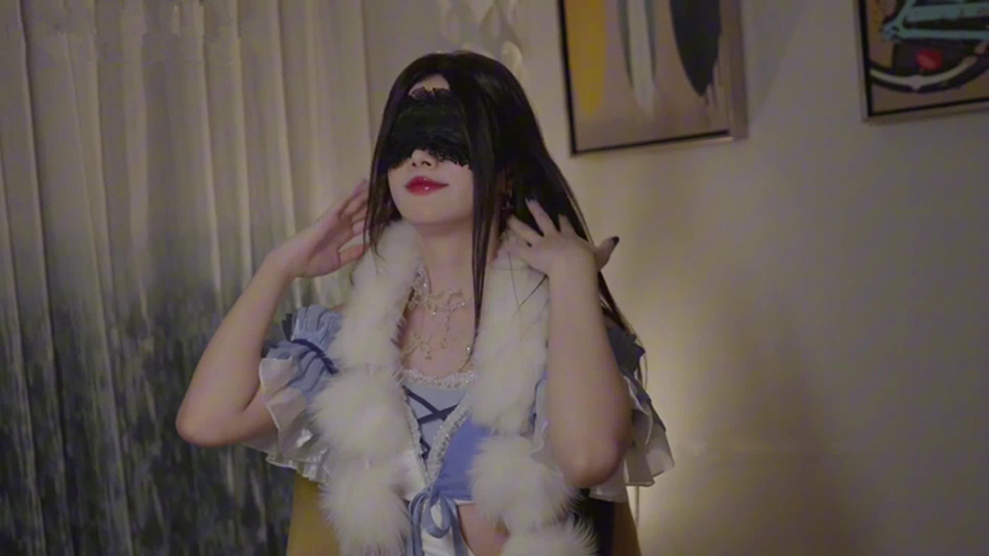 饼干姐姐-梅开二度中场休息瞬间破功期间还调皮的拿着鸡巴当话筒又骚又可爱[1V/966M]