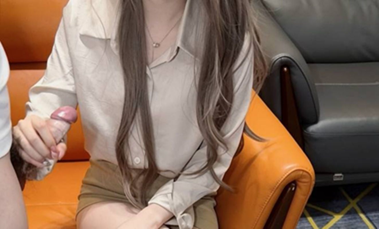 深情小K-21岁的极品顶美留学生女大[2V+5P/1.9G]